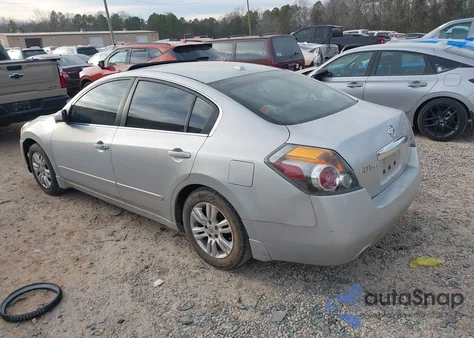 2010 Nissan Altima 2.5 S z USA, uszkodzony, nr VIN 1N4AL2AP0AN452687